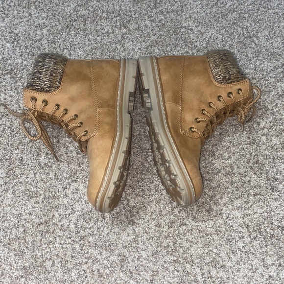 Lace up boots - Picture 4 of 6